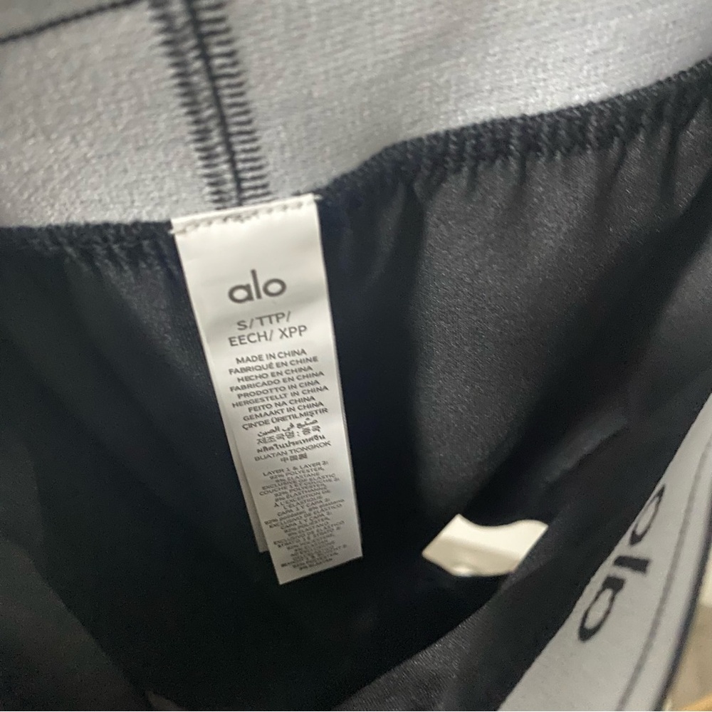 Alo Yoga Match Point Black Tennis Skirt Built In Shorts - Picture 5 of 6